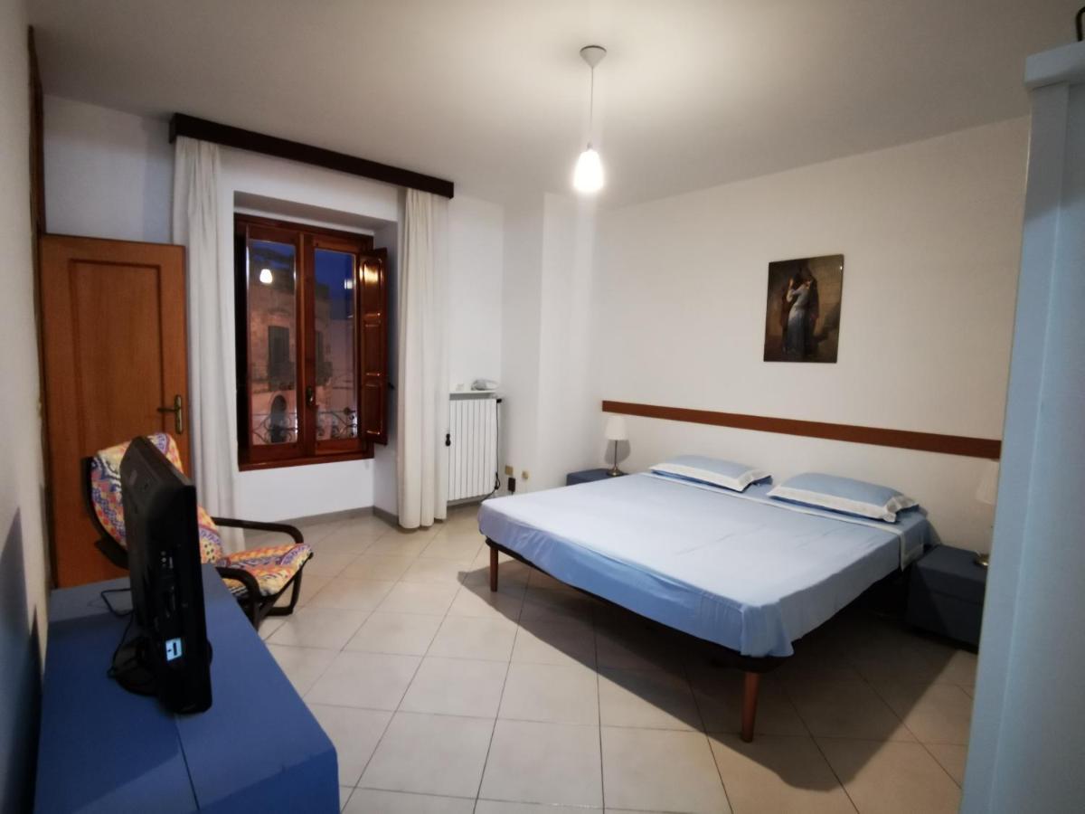 Dimora Alla Villa オストゥーニ エクステリア 写真