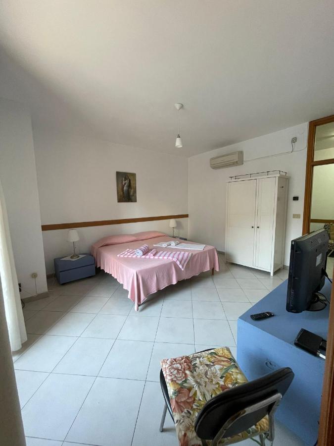 Dimora Alla Villa オストゥーニ エクステリア 写真
